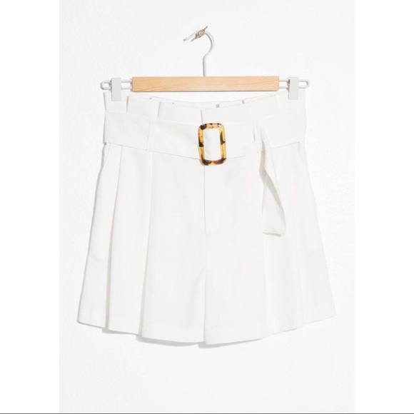 & Other Stories High Waisted Pleated Shorts ✨ - Picture 2 of 7